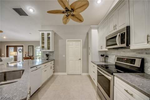 2301 SW 28th Ln, Cape Coral FL - photo 9 of 45