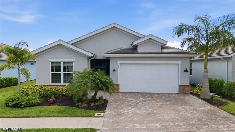 4 bedroom SingleFamilyResidence at 28073 Sanibel Sands St, Seasons At Bonita, Bonita Springs — photo 2