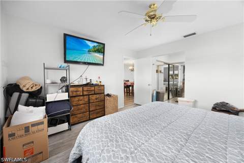 1513 Edgewater Cir, Fort Myers FL - photo 14 of 29