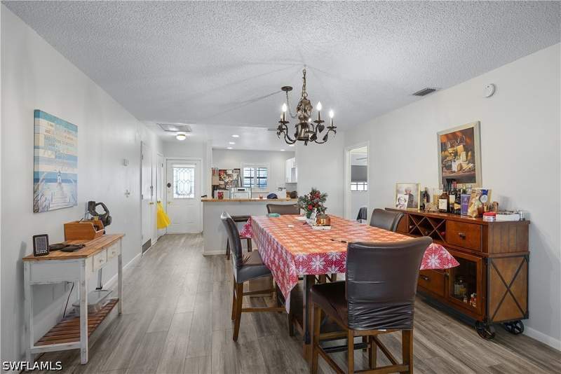 3 bedroom Attached at 1513 Edgewater Cir, Myerlee Park Homes Condo, Fort Myers — photo 5