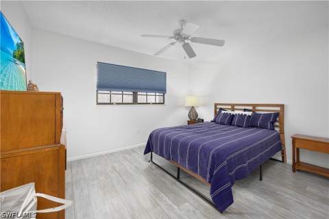 1513 Edgewater Cir, Fort Myers FL - photo 8 of 29