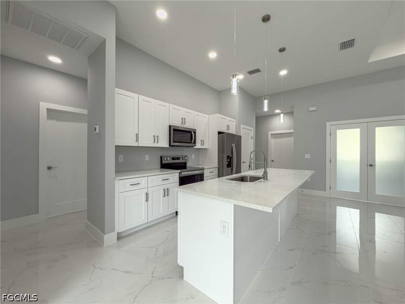 3 bedroom SingleFamilyResidence at 438 Raymer St, Southwood, Lehigh Acres — photo 4