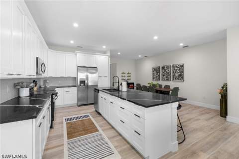 3032 Woodside Ave, Naples FL - photo 14 of 35
