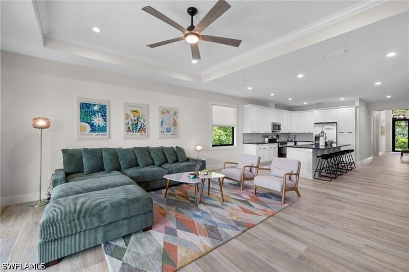 3 bedroom SingleFamilyResidence at 3032 Woodside Ave, Hallendale, Naples — photo 4