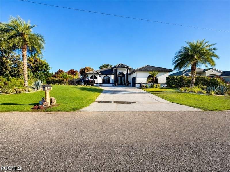 3 bedroom SingleFamilyResidence at 1204 E 4th St, Lehigh Acres, Lehigh Acres — photo 3