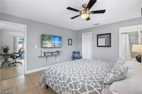 1015 SE 25th Ln, Cape Coral FL - photo 11 of 18