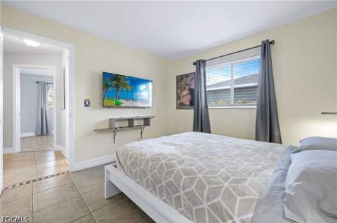1015 SE 25th Ln, Cape Coral FL - photo 7 of 18