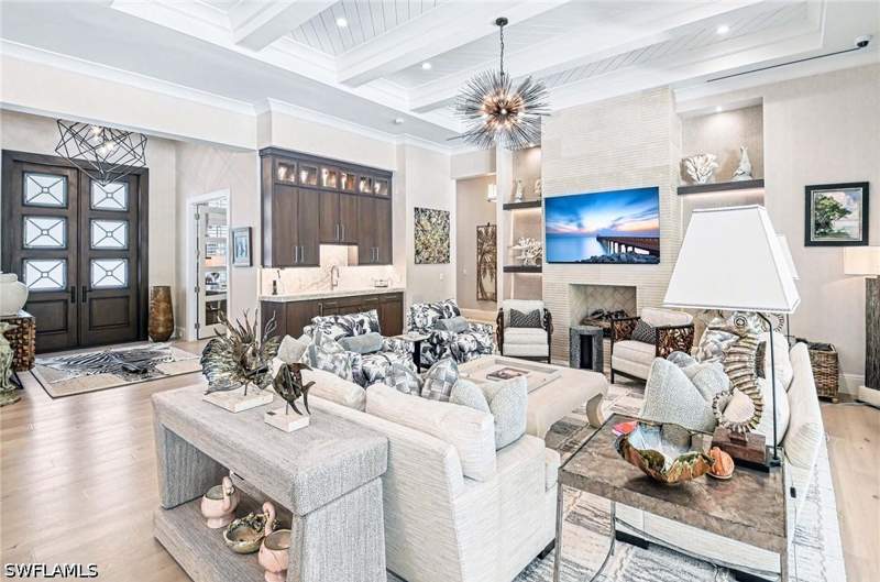 4 bedroom SingleFamilyResidence at 3003 Crayton Rd, Moorings, Naples — photo 3
