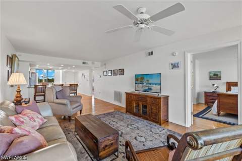 290 Naples Cove Dr 2602, Naples FL - photo 11 of 34