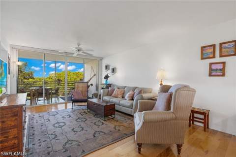 290 Naples Cove Dr 2602, Naples FL - photo 12 of 34