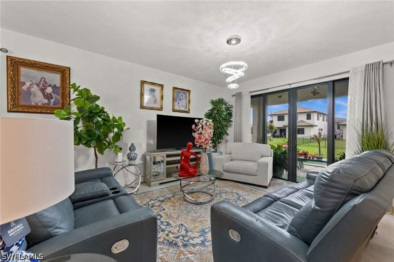 3 bedroom SingleFamilyResidence at 5227 Nevola Ave, Maple Ridge, Ave Maria — photo 5