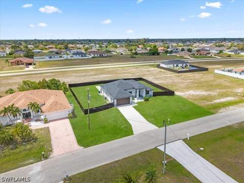 1925 NW 15th Ter, Cape Coral FL - photo 8 of 38