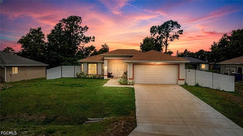 3 bedroom SingleFamilyResidence at 4315 7th St W, Lehigh Acres, Lehigh Acres — photo 2