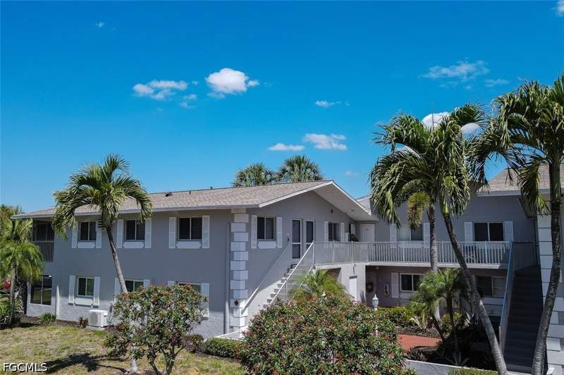 2 bedroom Condominium at 8141 Country Rd 203, Gladiolus Gardens Condo Assn, Fort Myers — photo 4