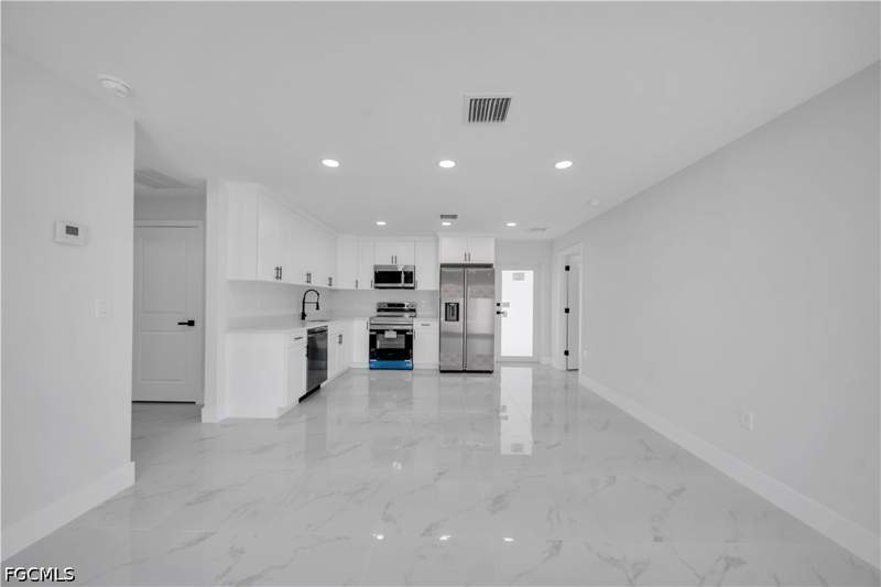 3 bedroom SingleFamilyResidence at 2604 51st St SW, Lehigh Acres, Lehigh Acres — photo 3