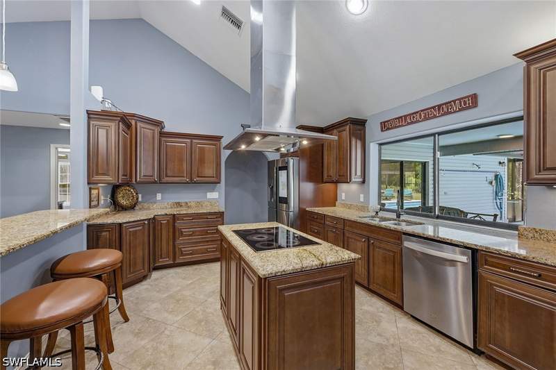4 bedroom SingleFamilyResidence at 3731 5th Ave NW, Golden Gate Estates, Naples — photo 3
