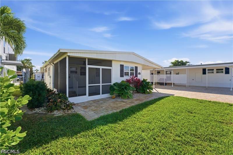 2 bedroom ManufacturedHome at 11391 Cypress Ln, Bayside Estates, Fort Myers Beach — photo 2