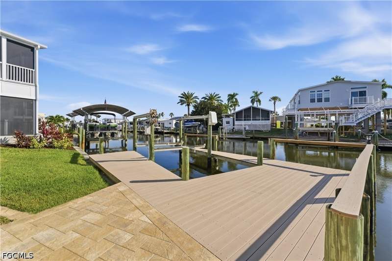 2 bedroom ManufacturedHome at 11391 Cypress Ln, Bayside Estates, Fort Myers Beach — photo 4