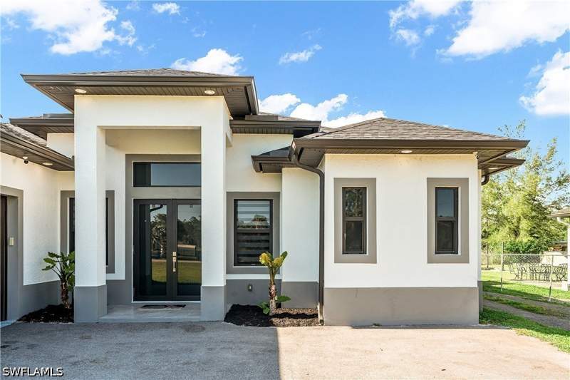 4 bedroom SingleFamilyResidence at 2557 29th Ave NE, Golden Gate Estates, Naples — photo 4