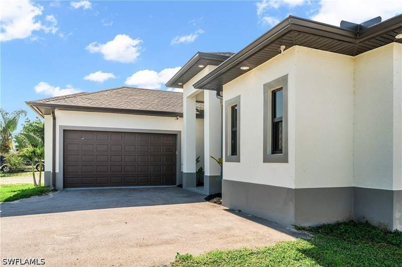 4 bedroom SingleFamilyResidence at 2557 29th Ave NE, Golden Gate Estates, Naples — photo 5