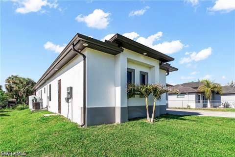2557 29th Ave NE, Naples FL - photo 6 of 43