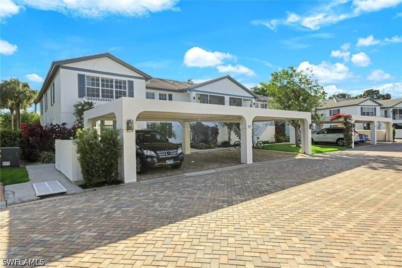 2 bedroom Condominium at 823 Tanbark Dr 103, Laurel Oaks At Pelican Bay, Naples — photo 2