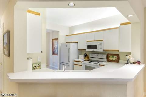 823 Tanbark Dr 103, Naples FL - photo 6 of 26