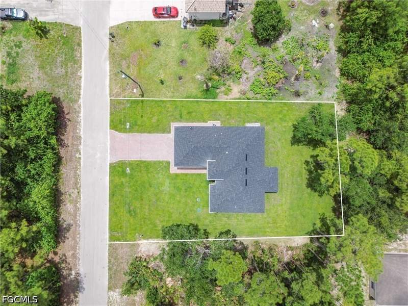 3 bedroom SingleFamilyResidence at 2005 Robert Ave, Alva, Alva — photo 4