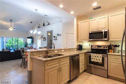 1102 Winding Pines Cir 206, Cape Coral FL - photo 17 of 33