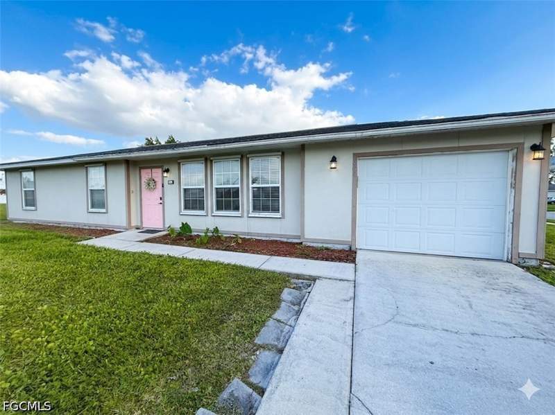 3 bedroom SingleFamilyResidence at 900 NE 18th Ter, Cape Coral, Cape Coral — photo 5