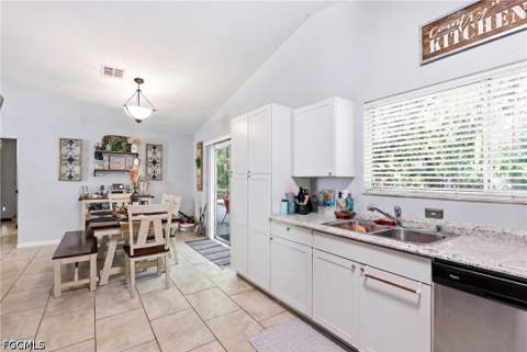 4022 E Sunflower Cir, Labelle FL - photo 12 of 26