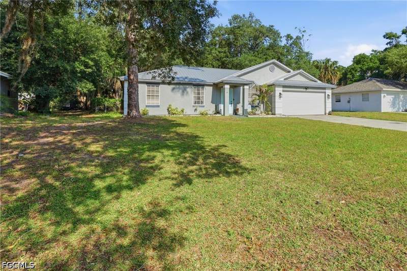 3 bedroom SingleFamilyResidence at 4022 E Sunflower Cir, Port Labelle, Labelle — photo 3