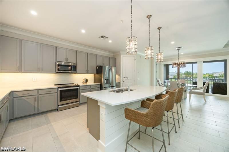 3 bedroom Condominium at 183 Indies Dr E 202, Antilles, Naples — photo 4