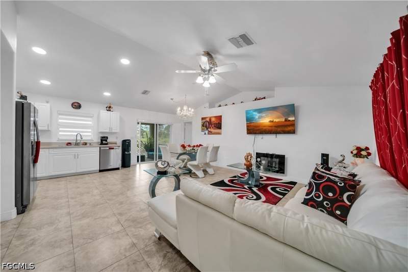 3 bedroom SingleFamilyResidence at 3009 30th St W, Lehigh Acres, Lehigh Acres — photo 3