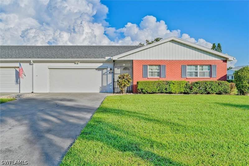 3 bedroom Attached at 7008 Cedarhurst Dr, Myerlee Golfside East Condo, Fort Myers — photo 2