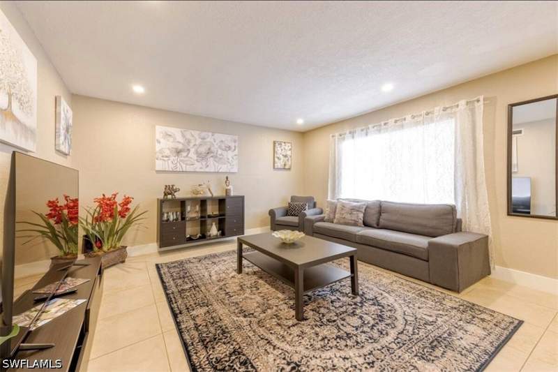 2 bedroom Condominium at 4605 Bayshore Dr G2, Abaco Bay, Naples — photo 4
