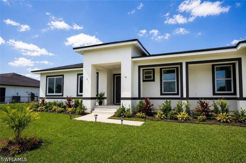 4 bedroom SingleFamilyResidence at 1715 McArthur Ave, Lehigh Acres, Lehigh Acres — photo 2
