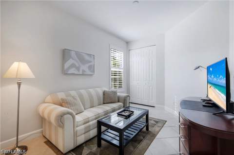 15040 Sterling Oaks Dr, Naples FL - photo 19 of 37