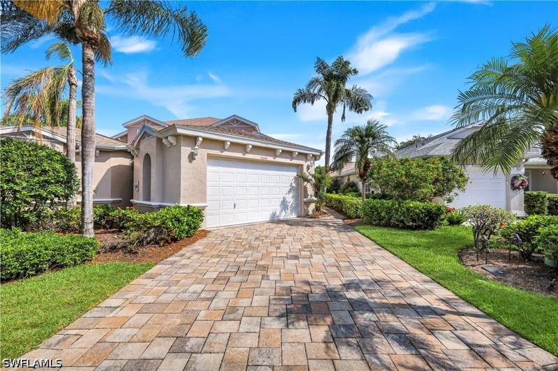 3 bedroom Attached at 15040 Sterling Oaks Dr, Wildcat Cove, Naples — photo 4