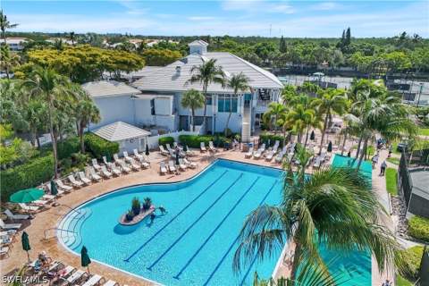 15040 Sterling Oaks Dr, Naples FL - photo 8 of 37