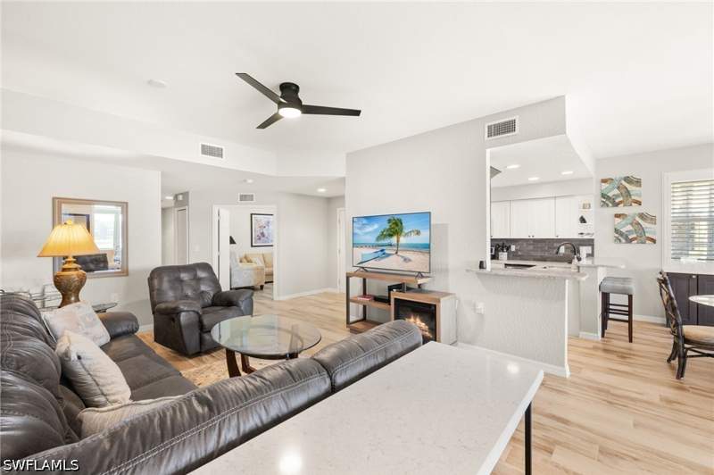 2 bedroom Condominium at 16269 Coco Hammock Way 101, Bay Haven, Fort Myers — photo 5