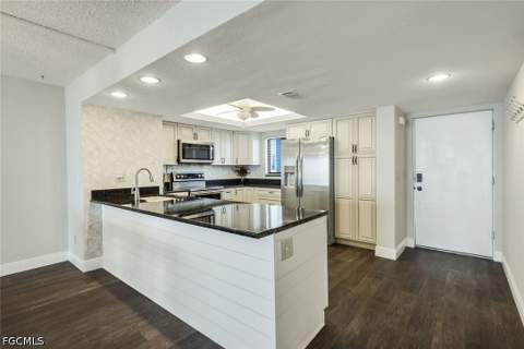 15011 Punta Rassa Rd 601, Fort Myers FL - photo 11 of 30