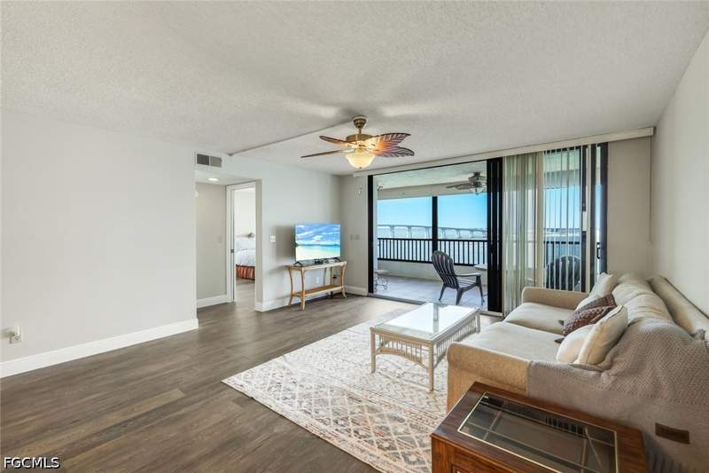 2 bedroom Condominium at 15011 Punta Rassa Rd 601, Punta Rassa, Fort Myers — photo 5