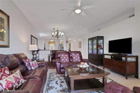 320 Robin Hood Cir 101, Naples FL - photo 14 of 36
