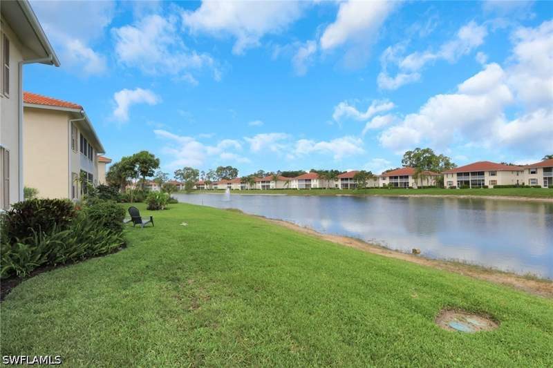 3 bedroom Condominium at 320 Robin Hood Cir 101, Sherwood, Naples — photo 4