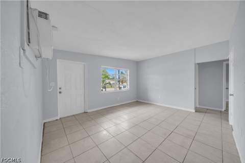1527 Gardenia Ave, Fort Myers FL - photo 11 of 29