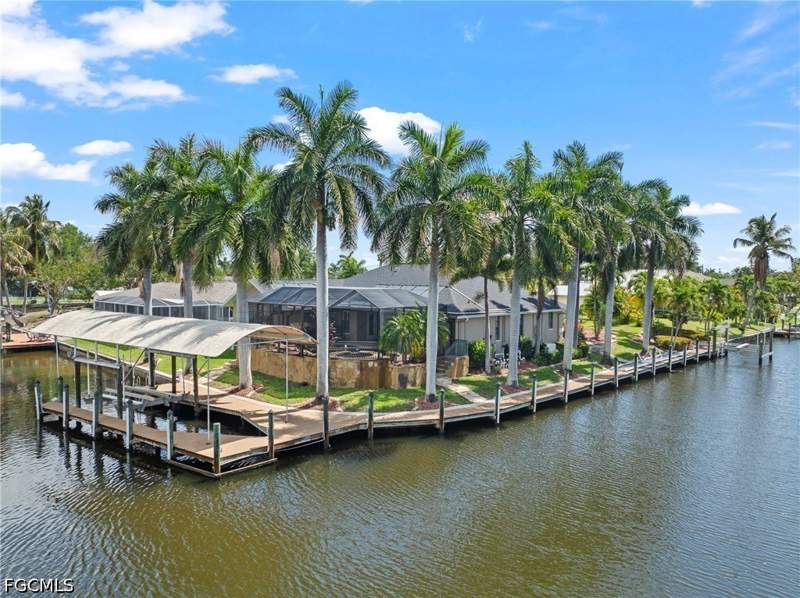 3 bedroom SingleFamilyResidence at 1412 Windsor Ct, Cape Coral, Cape Coral — photo 2