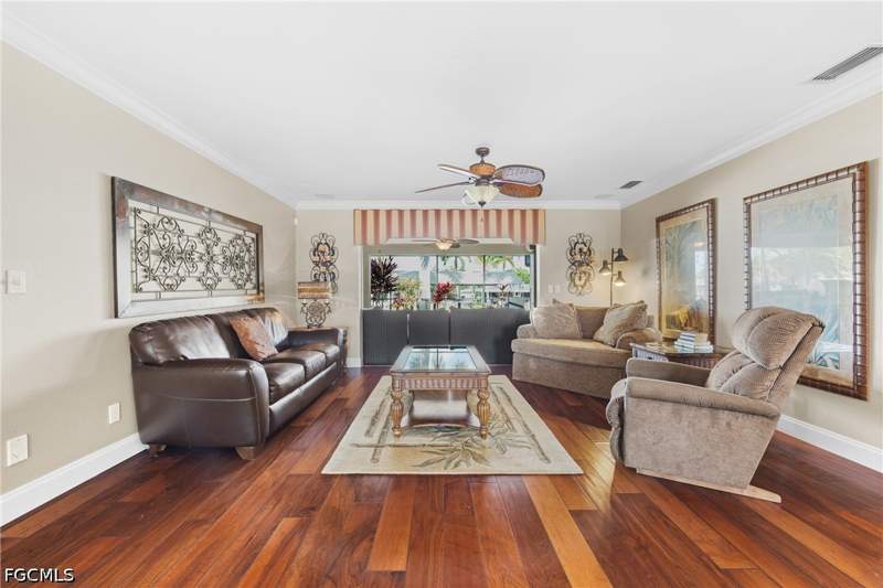 3 bedroom SingleFamilyResidence at 1412 Windsor Ct, Cape Coral, Cape Coral — photo 4