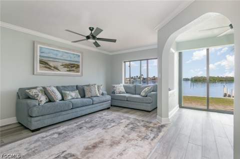 898 Buttonwood Dr 105, Fort Myers Beach FL - photo 7 of 34