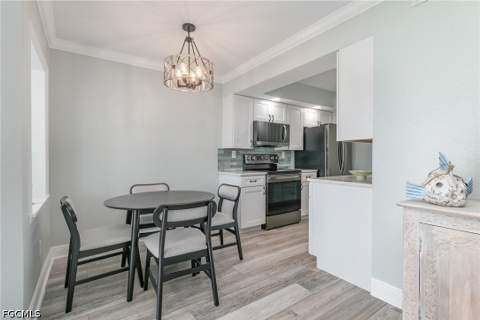 898 Buttonwood Dr 105, Fort Myers Beach FL - photo 9 of 34